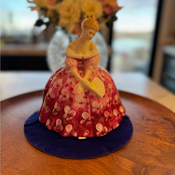 Royal Doulton Pretty Ladies "Victoria" HN 2471 made in England bone China - Picture 3 of 7